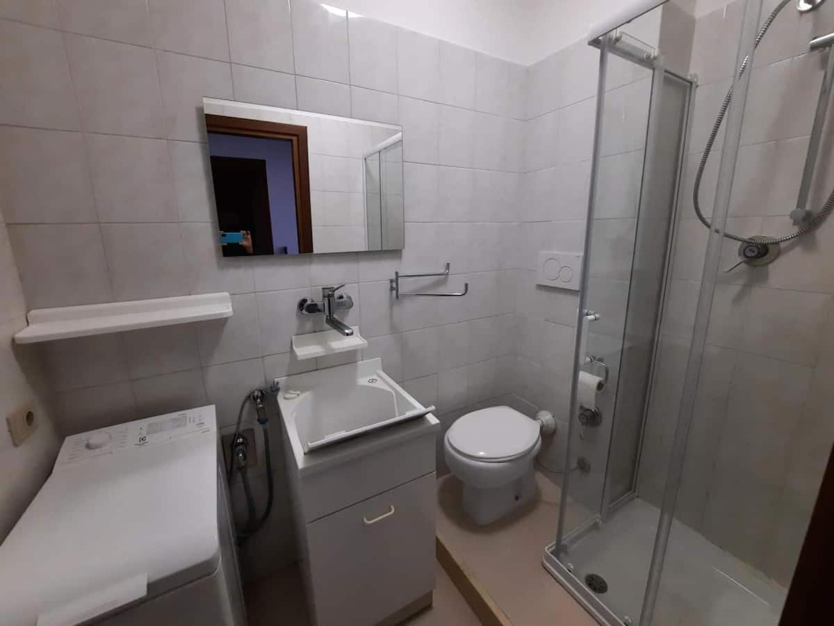 Appartamento Confortevole E Ben Servito San Mariano Екстер'єр фото